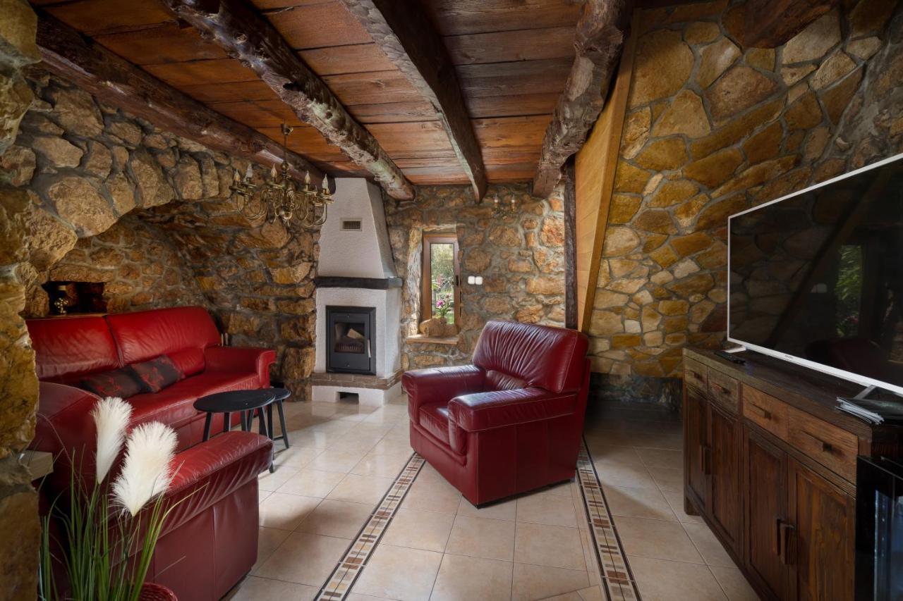 Stone Lady Holiday Home With Pool&Hot Tub,Sauna,Bbq,Garden Rasopasno Eksteriør bilde