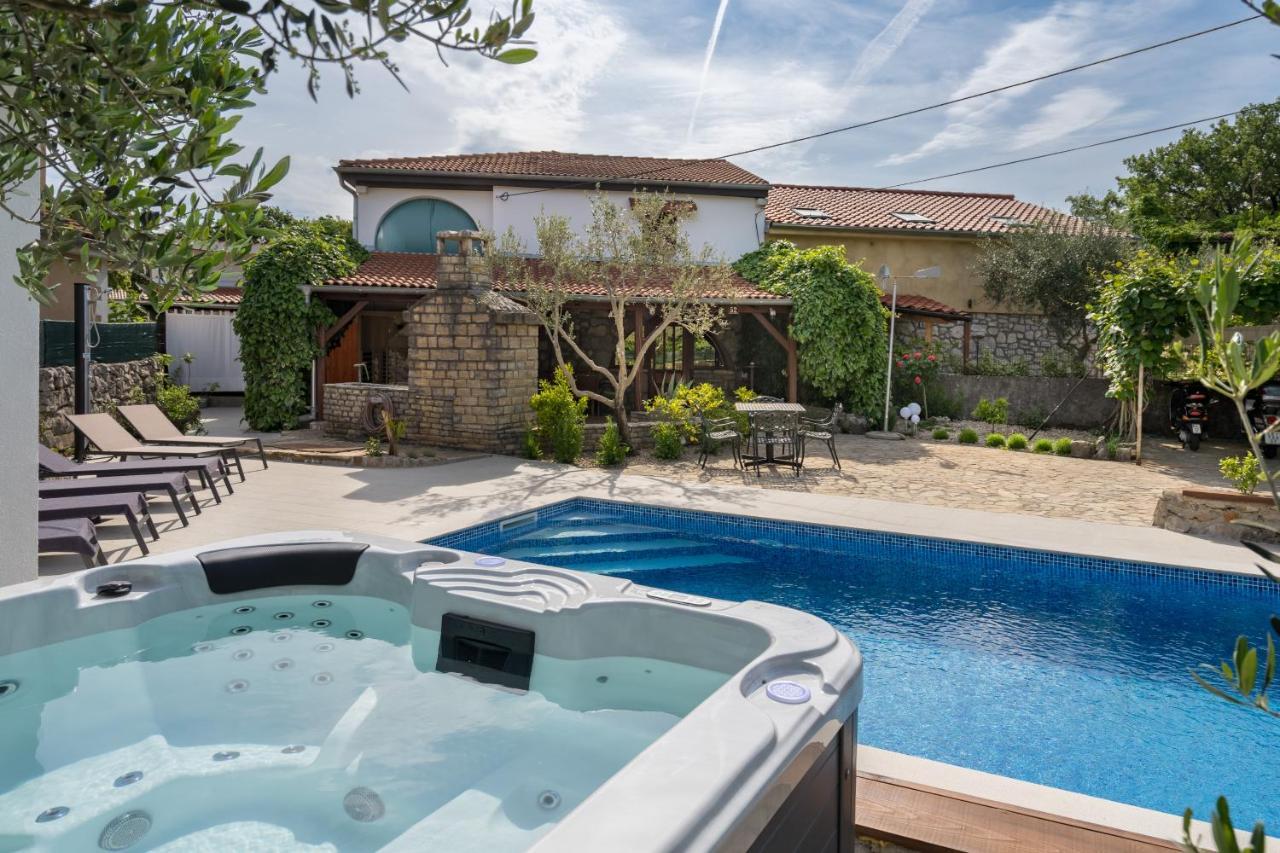 Stone Lady Holiday Home With Pool&Hot Tub,Sauna,Bbq,Garden Rasopasno Eksteriør bilde