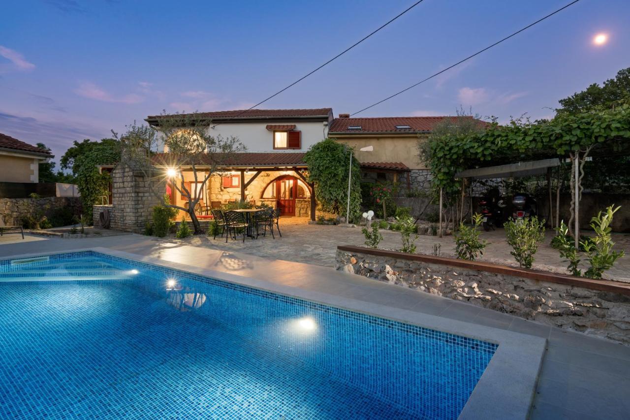 Stone Lady Holiday Home With Pool&Hot Tub,Sauna,Bbq,Garden Rasopasno Eksteriør bilde