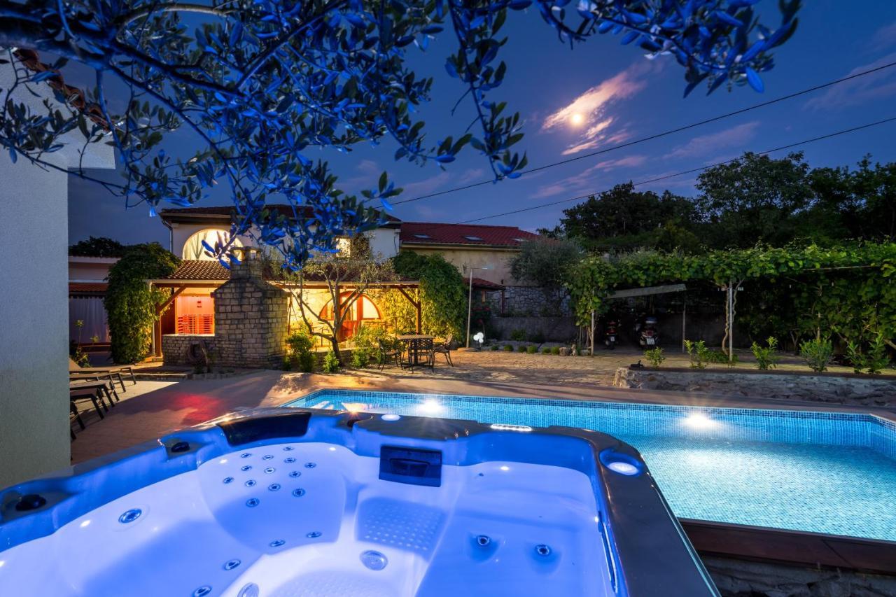 Stone Lady Holiday Home With Pool&Hot Tub,Sauna,Bbq,Garden Rasopasno Eksteriør bilde
