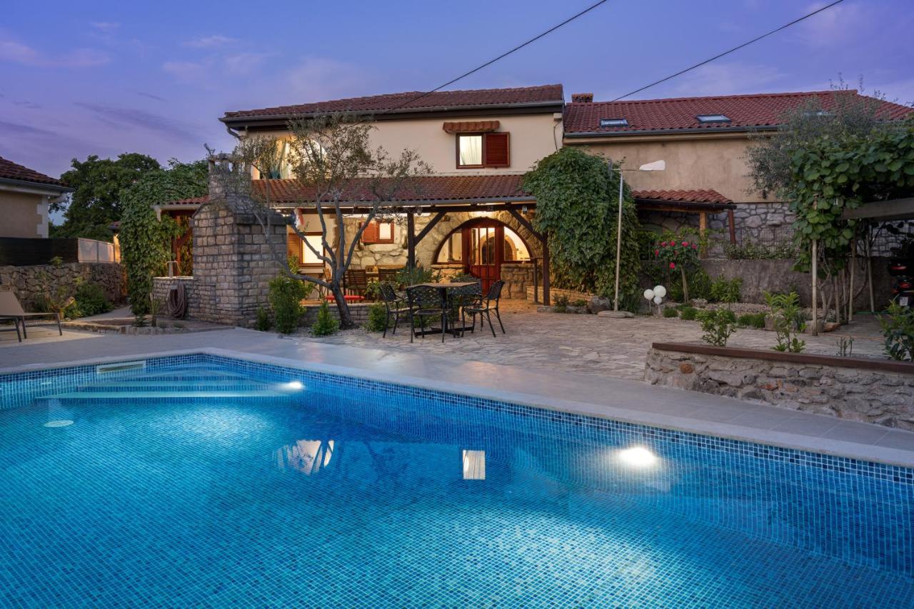 Stone Lady Holiday Home With Pool&Hot Tub,Sauna,Bbq,Garden Rasopasno Eksteriør bilde